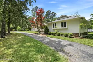 105 Braxlo Lane, Wilmington, NC 28409 — 3-bedroom home in Between The Creeks, Wilmington, NC, photo 7 of 76: 7_dsc00438
