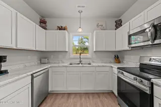 2031 Folkstone Woods Lane, Holly Ridge, NC 28445 – photo 7: Kitchen