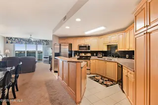 100 Olde Towne Yacht Club Drive 512, Beaufort, NC 28516 – photo 6: Kitchen w/ island seating