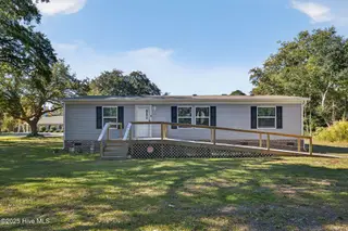 202/234 Sloop Point Road, Hampstead, NC 28443 — 4-bedroom manufactured home, Hampstead, NC, photo 2 of 55: 202SloopPointRoad-6