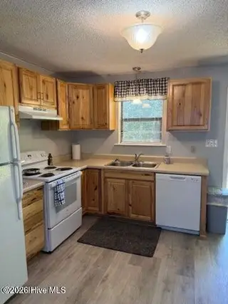 210 Shipman Road Bldg I, Havelock, NC 28532 – photo 19: 210 SHIPMAN KITCHEN