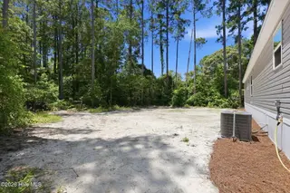317 N Red Maple Court, Swansboro, NC 28584 – photo 9: 8-web-or-mls-317 N Red Maple Ct 008