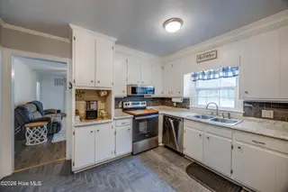 201 Dogwood Drive, Washington, NC 27889 – photo 5: Kitchen