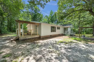 2092 John Henry Store Road, Currie, NC 28435 — 3-bedroom manufactured home, Currie, NC, photo 4 of 30: 3_2092 john henry store rd-00003