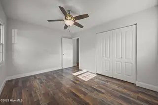 504 Oakwood Avenue, Jacksonville, NC 28546 – photo 11: 30-web-or-mls-504 Oakwood Ave. 78