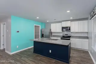 67 Fresh Air Drive, Hampstead, NC 28443 – photo 4: Large, open kitchen