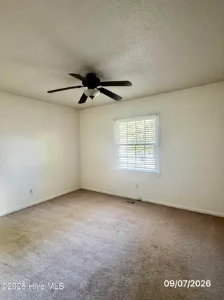 504 Greenbriar Drive, Jacksonville, NC 28546 – photo 16