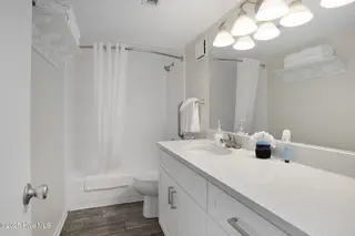 104 S Lumina Avenue Unit 103, Wrightsville Beach, NC 28480 — 1-bedroom condo in Summer Sands Condominiums, Wrightsville Beach, NC, photo 11 of 20