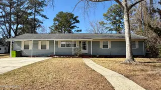 1113 Cherry Tree Drive, New Bern, NC 28562 – photo 6: 1113 Cherry Tree Dr.