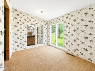 572 Ben Jones Road, Lake Waccamaw, NC 28450 – photo 6: Dining Space