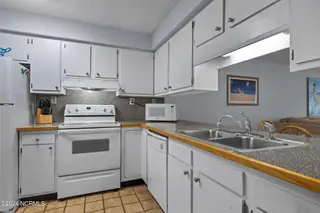 1505 Salter Path Road 436, Indian Beach, NC 28512 – photo 17: 11-web-or-mls-1S3A6143