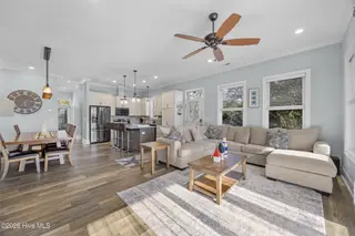 638 S Fourth Avenue, Kure Beach, NC 28449 – photo 23: 24_living room