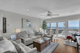 913 N Anderson Boulevard, Topsail Beach, NC 28445 – photo 6: 6G8A4015