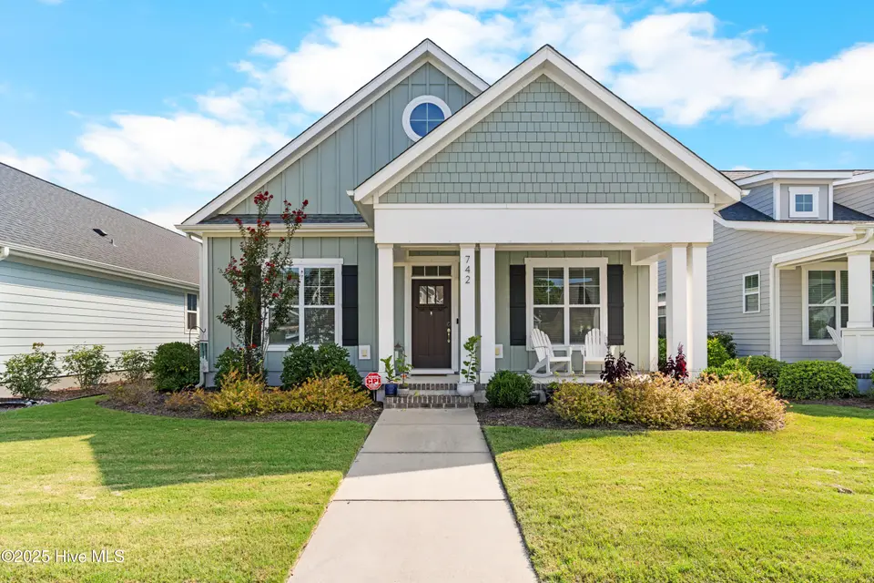 742 Wharton Avenue, Wilmington, NC 28412 – photo 1 of 75: 742WhartonAve-9