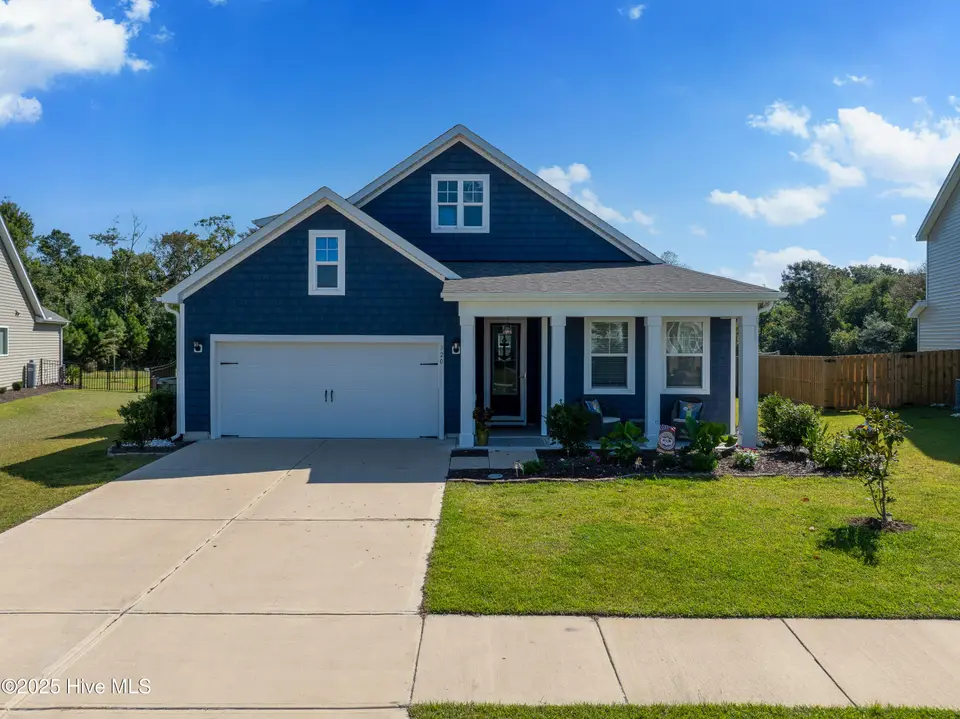 320 Edgewater Way, Surf City, NC 28445 – photo 1 of 47: 320 Edgewater Way MLS-1