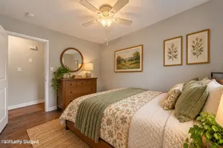 811 Little John Avenue, Jacksonville, NC 28546 — 3-bedroom home in Sherwood Forest, Jacksonville, NC, photo 15 of 24: Second Bedroom