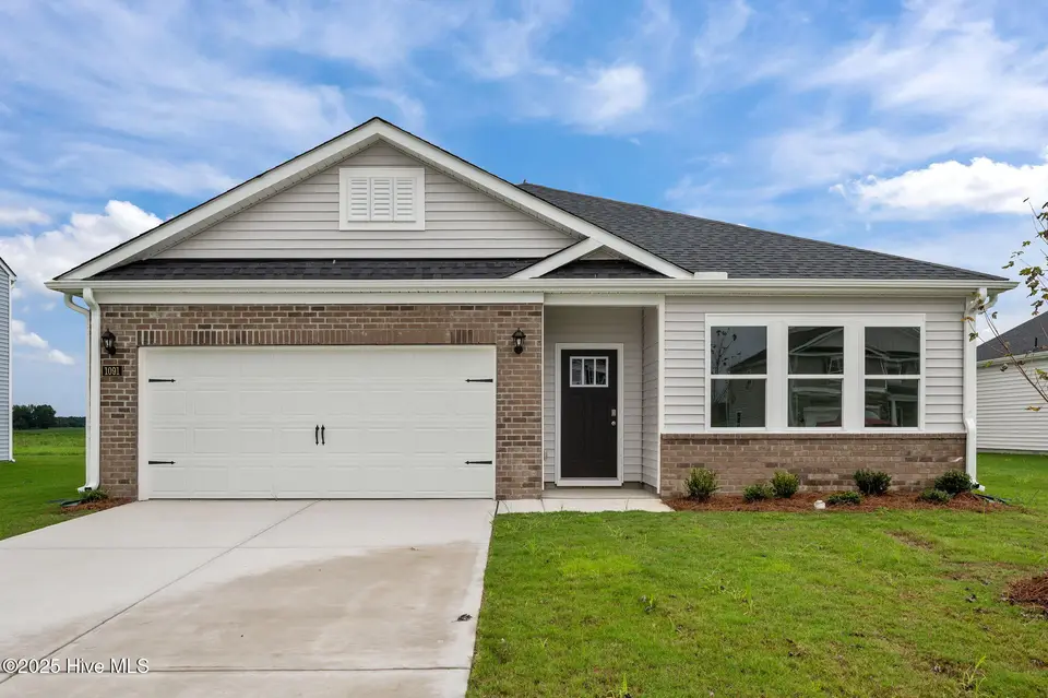 1091 Queensland Lane, Ayden, NC 28513 – photo 1 of 28: 2-web-or-mls-LHV_5752