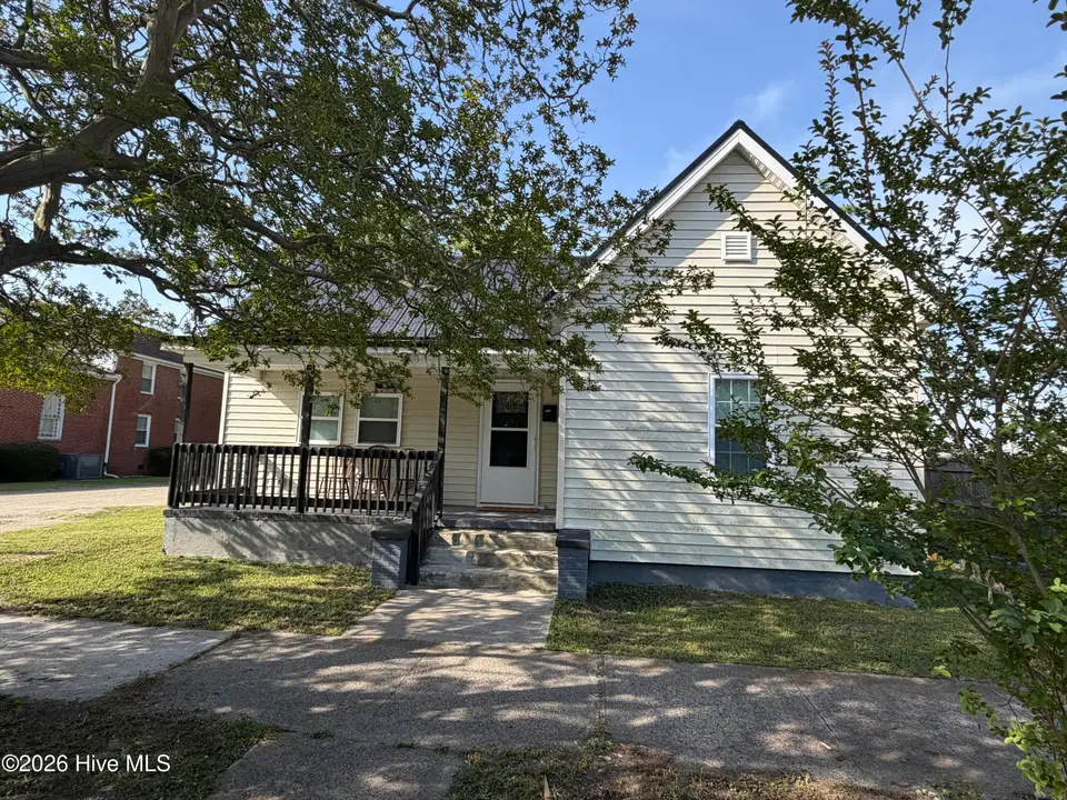 204 E Oak Street, Goldsboro, NC 27530 – photo 1 of 14: IMG_1616