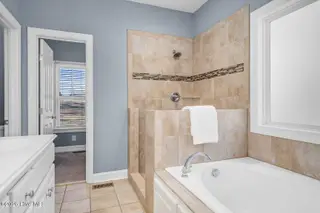 3389 Buffaloe Ridge Court, Rocky Mount, NC 27804 — 3-bedroom home in Tharrington Way, Rocky Mount, NC, photo 17 of 38: Primary Bathroom
