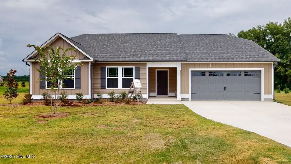 321 Aaron'S Place, Goldsboro, NC 27530 – photo 1 of 30: Main