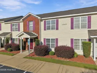 1548 Manning Forest Drive M5, Greenville, NC 27834 – photo 5: 5-web-or-mls-DJI_20260910090832_0003_D