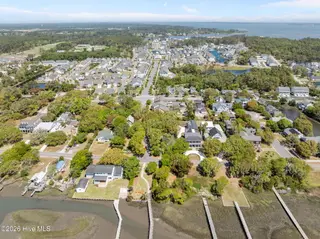 2205 Front Street, Beaufort, NC 28516 – photo 14: 14-web-or-mls-2205 Front St 014