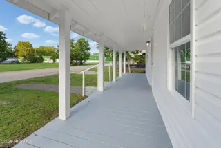316 E Walter Street, Whiteville, NC 28472 – photo 8: Great Front Porch!