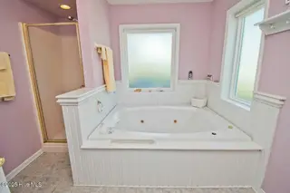 2804 Pier Pointe Drive 7a1, Emerald Isle, NC 28594 – photo 18: Jacuzzi Tub