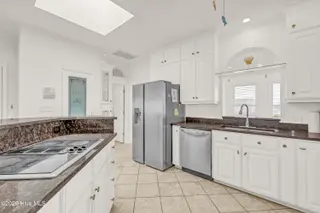 709 Ocean Boulevard, Topsail Beach, NC 28445 – photo 21: 6Q7A1927