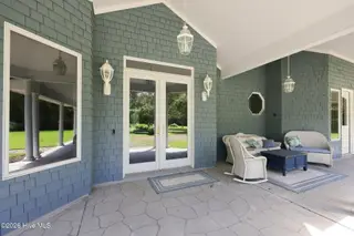492 Sandy Point Drive, Beaufort, NC 28516 – photo 7: 5-web-or-mls-492 Sandy Point 005