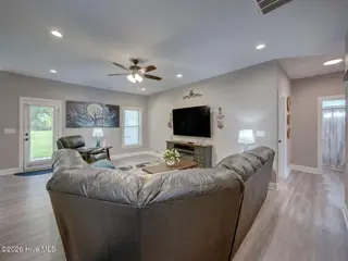 209 Pecan Grove Court, New Bern, NC 28562 – photo 5: The perfect gathering space