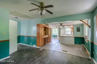 409 S Bodenheimer Street, Burgaw, NC 28425 — 3-bedroom home, Burgaw, NC, photo 10 of 33: 9-web-or-mls-409 S Bodenheimer St-109
