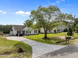 58 Crystal Road, Southport, NC 28461 — 3-bedroom home in Sterling Oaks, Southport, NC, photo 7 of 56: 14-web-or-mls-DJI_20250623032027_0168_D