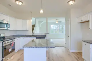 202 Broadleaf Drive, Jacksonville, NC 28546 – photo 14: Kitchen