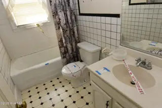 211 Paul Hare Road, Goldsboro, NC 27530 – photo 9: Full bathroom