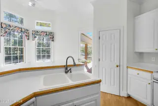 6001 Club House Drive, New Bern, NC 28562 – photo 13: 6001 Club House Drive
