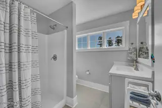 3078 Broadhaven Drive, Leland, NC 28451 — 4-bedroom home in Brunswick Forest, Leland, NC, photo 24 of 69: Third Full Bathroom