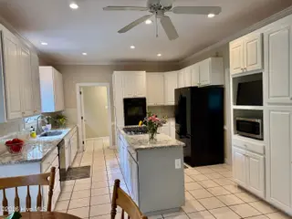 204 Firestone Court, New Bern, NC 28562 – photo 20: Kitchen