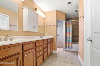 833 Fifty Lakes Drive, Southport, NC 28461 – photo 13: Primary Bathroom