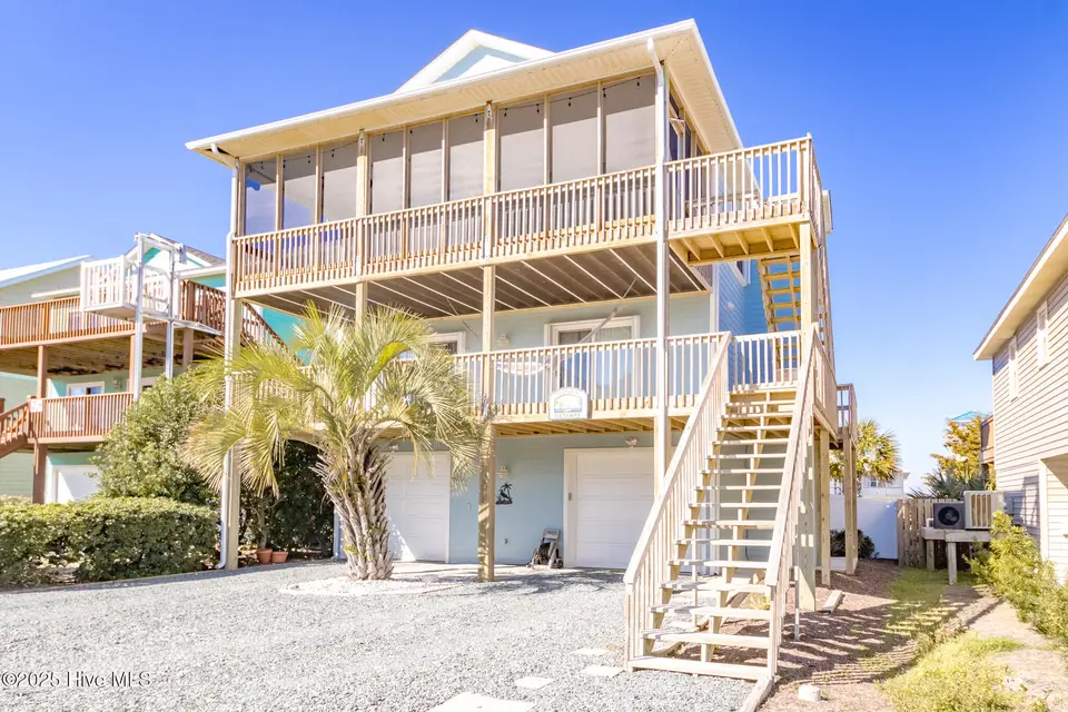 1131 S Shore Drive, Surf City, NC 28445 – photo 1 of 40: Main