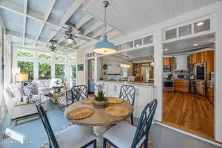 604 E Front Street, New Bern, NC 28560 – photo 23: sunroom with eat in area