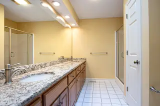 65 Lake Shore Drive, Pinehurst, NC 28374 — 2-bedroom home in Unit 10, Pinehurst, NC, photo 23 of 41: PrimaryBath1