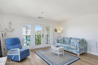 790 New River Inlet Road 205b, North Topsail Beach, NC 28460 — 1-bedroom condo in Villa Capriani, North Topsail Beach, NC, photo 10 of 43: 8XkM2PB%21download