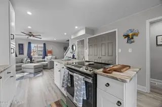 219 Oyster Lane, North Topsail Beach, NC 28460 – photo 13: 21-web-or-mls-IMG_7634