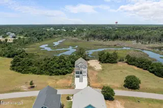 609 Cannonsgate Drive, Newport, NC 28570 – photo 1: 609 Cannonsgate Drive