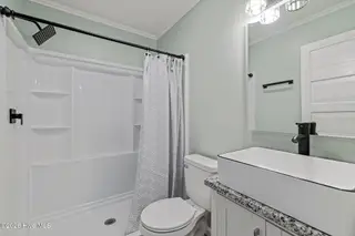 208 Clay Street, Kinston, NC 28501 – photo 13: Bath