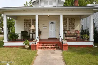 1101 Chestnut Street, Wilmington, NC 28401 – photo 3: Vintage_Comfort_Style