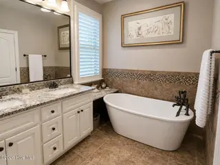 1404 Sunset Drive, Goldsboro, NC 27534 – photo 24: primary bathroom2