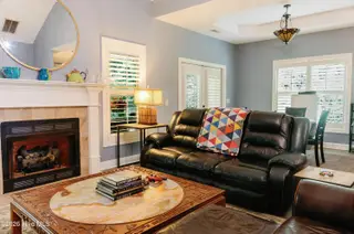 377 Victoria Drive, Chocowinity, NC 27817 – photo 16: Living room 3 377Victoria-5012