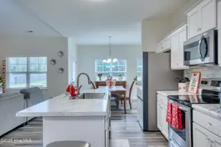 309 James Hedrick Court, Jacksonville, NC 28540 – photo 11: 309 Hedrick - Interior - Edited_3